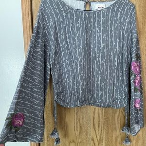 Ladies Ariat Blouse 10028373 size Medium.